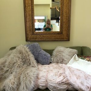 Twin/XL Urban Outfitters Rita Floral Ruffle comftr